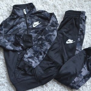 Boys Nike Camo Tracksuit